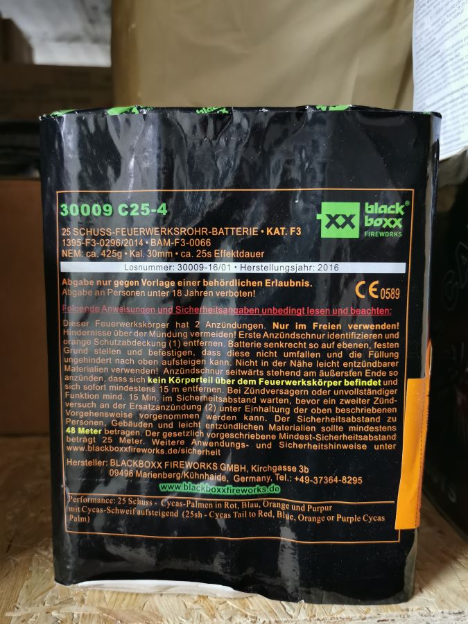 F3 Feuerwerksbatterie C25-4 von Blackboxx Fireworks
