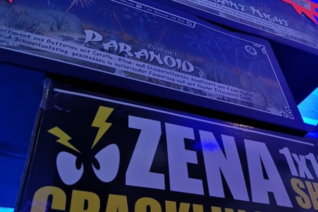 Ein Bild das Feuerwerksartikel zeigt