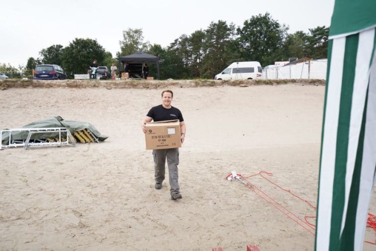 Pyrotechnik im karton für Tankumsee