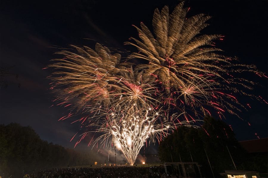 Sternengalerie-Pyrostern-Feuerwerk