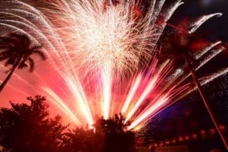 Feuerwerk zum französichem Nationalfeiertag auf La Réunion