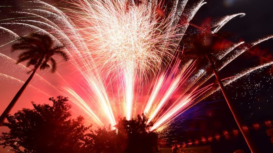 Feuerwerk zum französichem Nationalfeiertag auf La Réunion